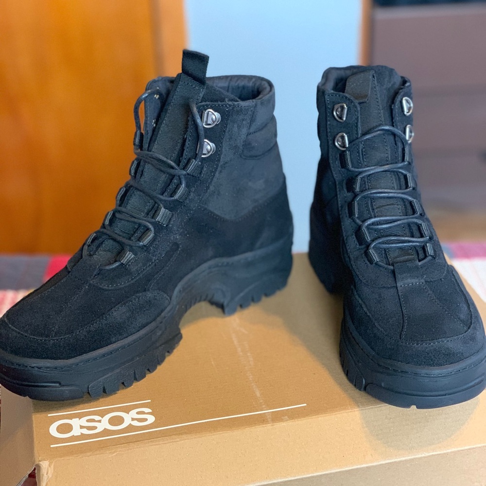 🥾BRAND NEW MENS BOOT! Size 8, perfect condition!